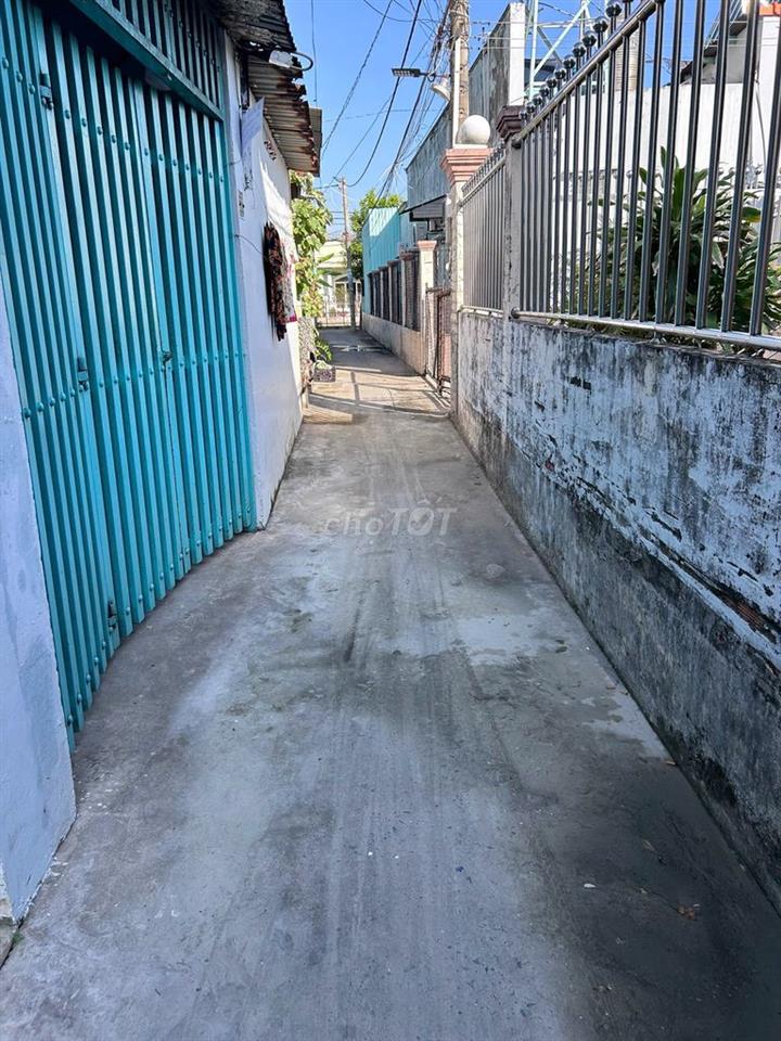 Nhà SHR 50m2, trung tâm TT Hóc Môn, sát bên Lê Thị Hà