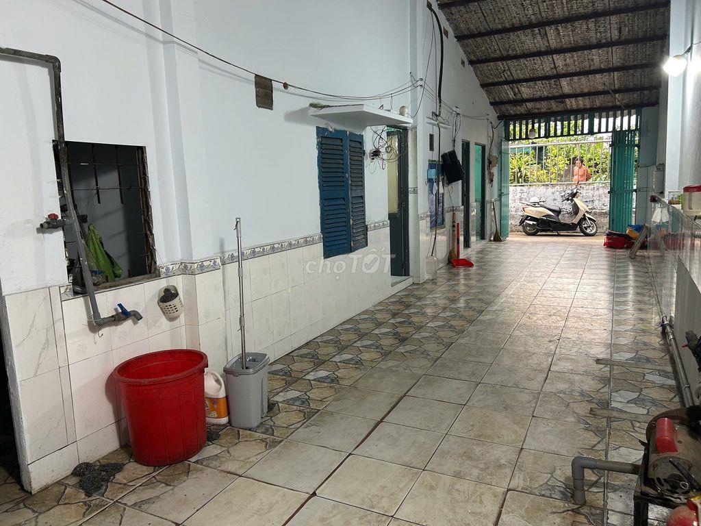 Cho thuê nhà nguyên căn, 3 ngủ, 1 kho, dtsd 115m2, TT Hóc Môn