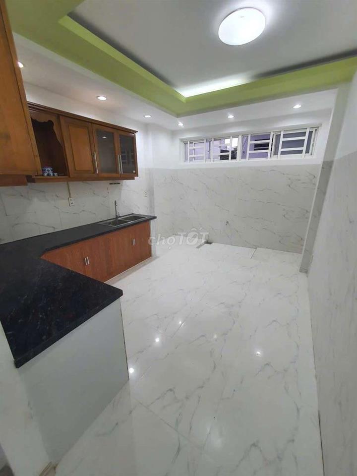nha cho thuê.4m x 14m 2 làu 4p ngu 4wc