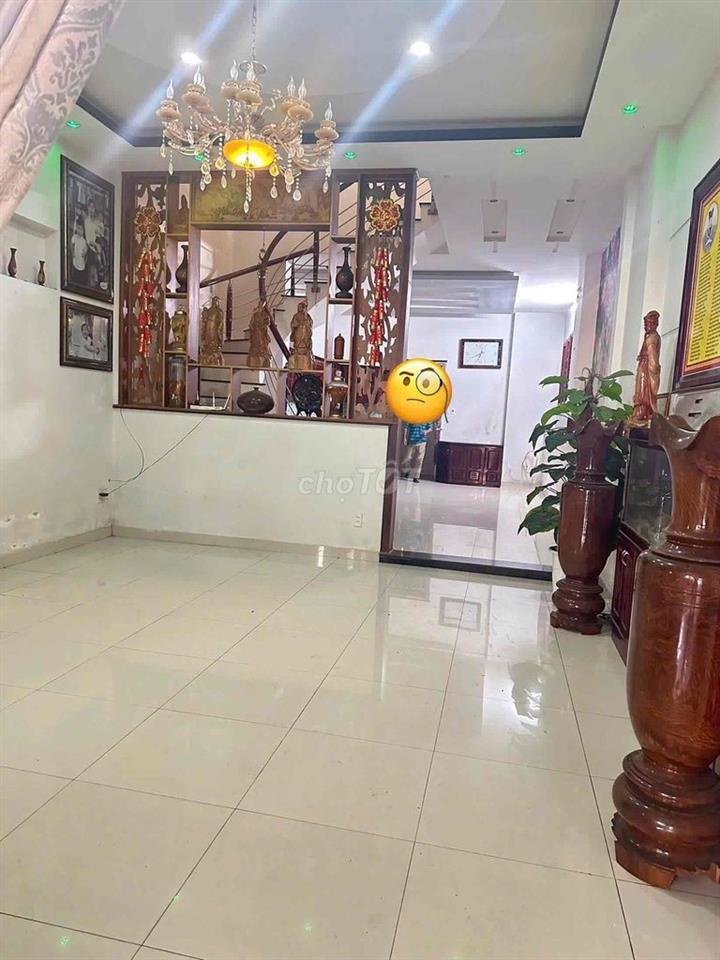 nhà gần trung tâm phố chợ hoà khánh giá siêu rẻ
