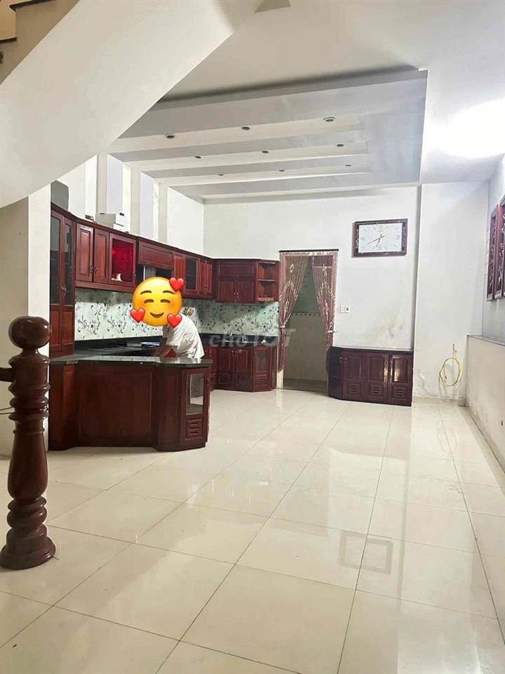 nhà gần trung tâm phố chợ hoà khánh giá siêu rẻ