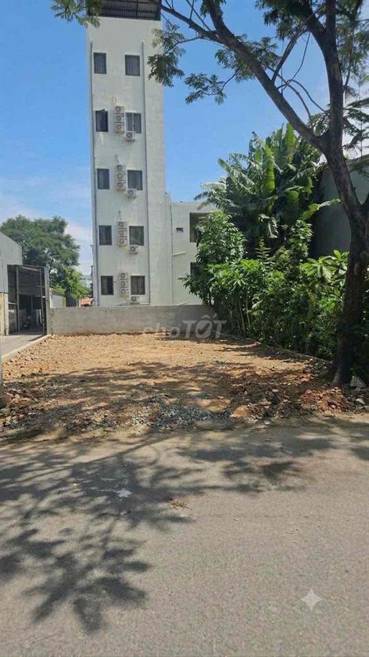 mặt tiền giá rẻ như đất kiệt