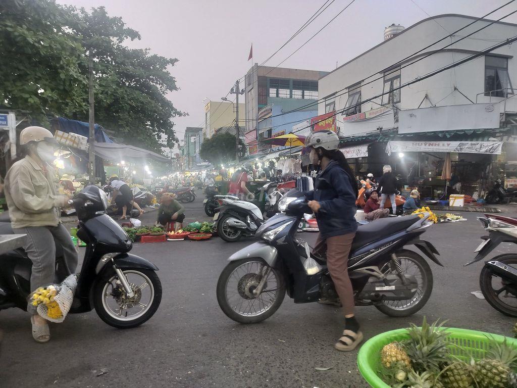Cho thuê mặt bằng 19 Vũ Ngọc Phan (Chợ Hoà Khánh)