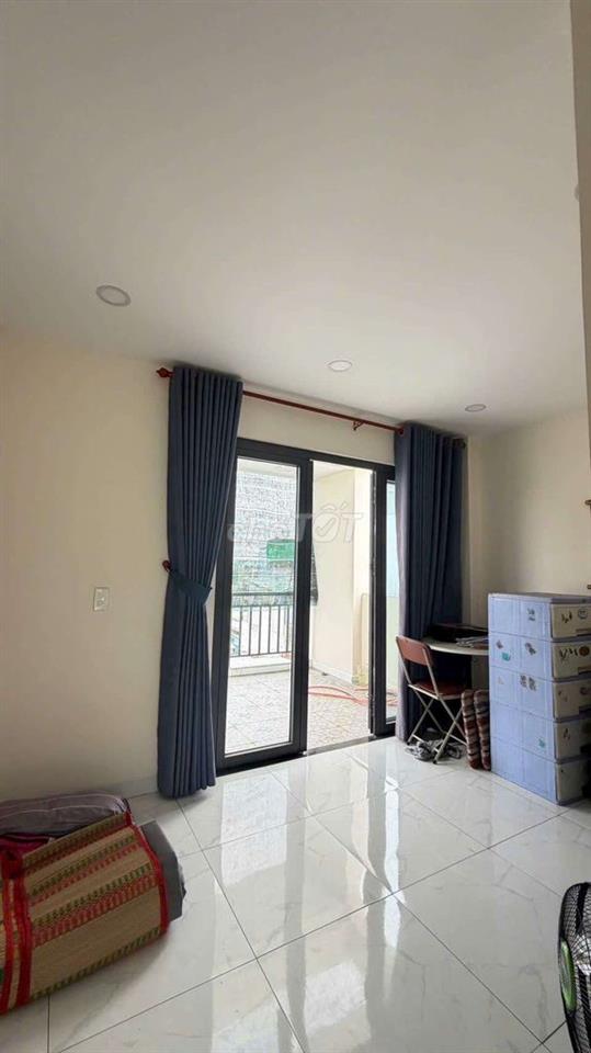 nhà 4 tầng đường nhựa thông 7m