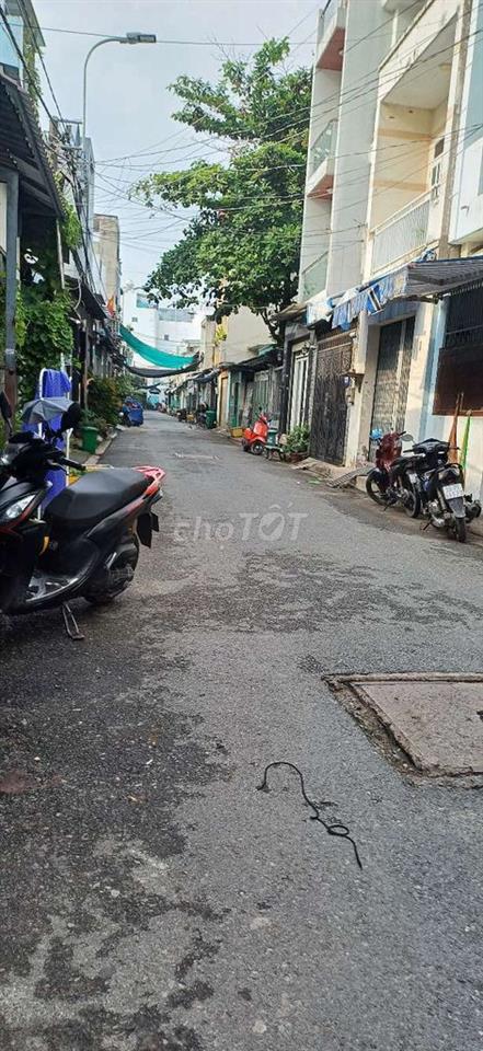 nhà 4 tầng đường nhựa thông 7m