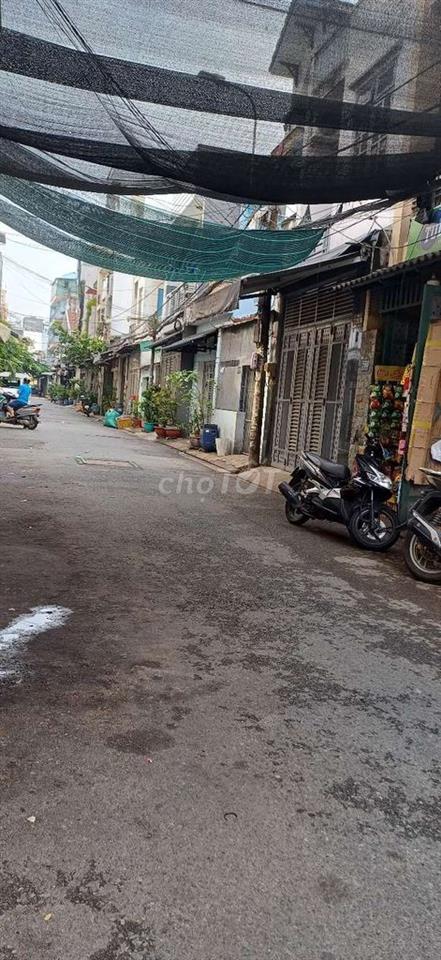 nhà 4 tầng đường nhựa thông 7m
