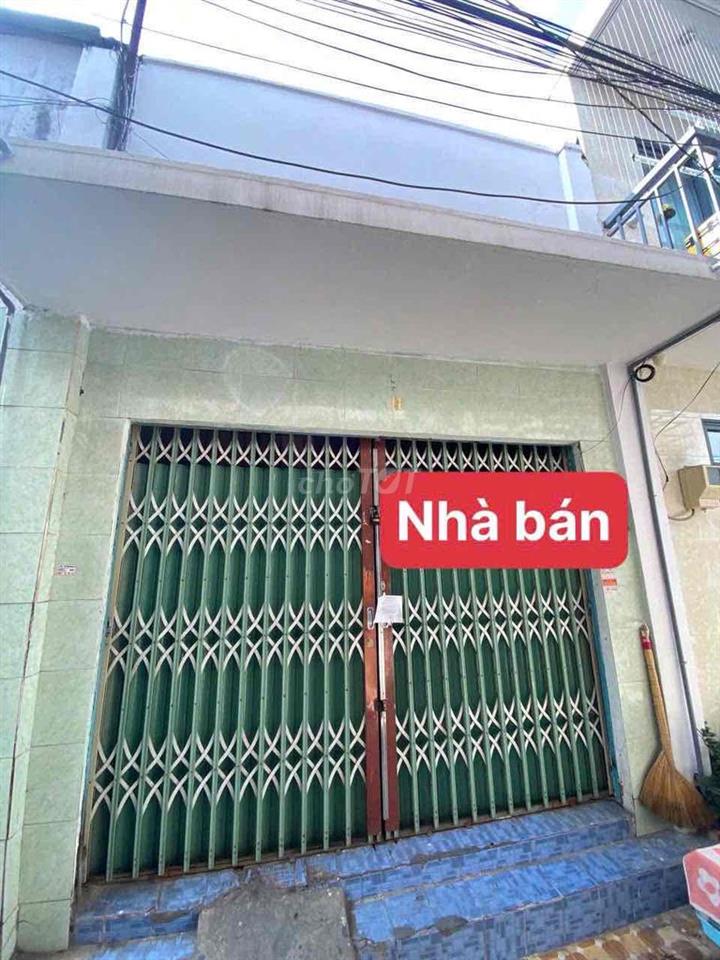 Bán nhà nhỏ trung tâm ngã 3 lê văn việt,man thien,lã xuân oai