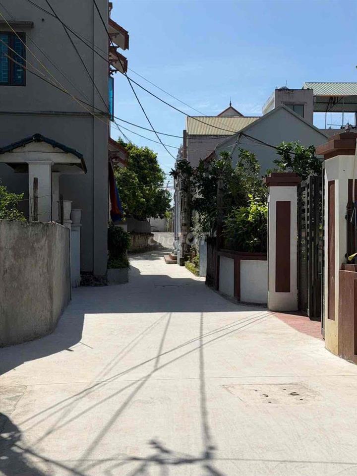 tôi chính chủ cần bán ngôi nhà mới xây 5 tầng pháp lý sổ đỏ sẵn sàng