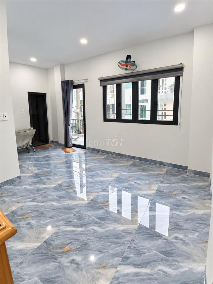 PHÒNG MỚI SẠCH ĐẸP – HẺM 381 LÊ VĂN QUỚI - CÓ BAN CÔNG