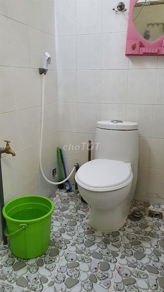 CHO THUÊ CĂN HỘ C/C BÀU CÁT II giá chỉ 4tr5