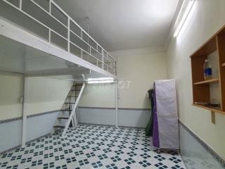 CHO THUÊ CĂN HỘ C/C BÀU CÁT II giá chỉ 4tr5
