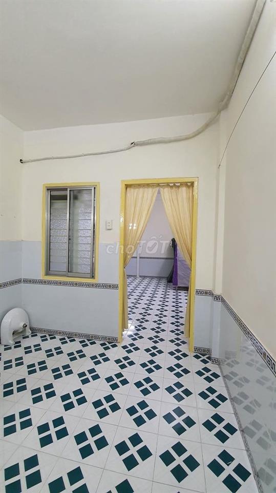 CHO THUÊ CĂN HỘ C/C BÀU CÁT II giá chỉ 4tr5