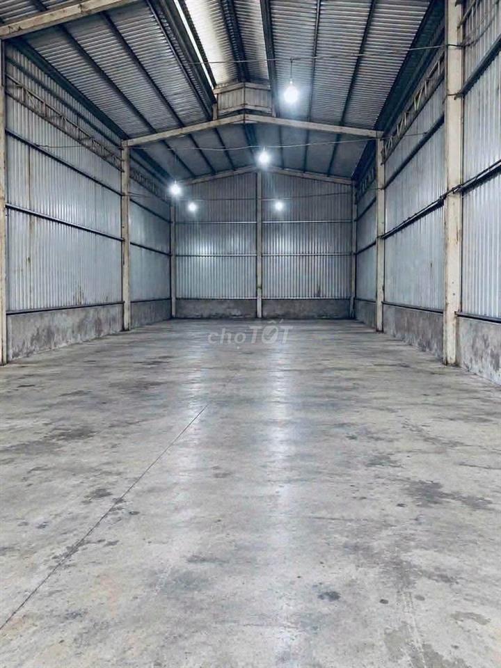 Cho thuê Xưởng 200m2, P. Tam Bình - Thủ Đức - 15tr/ tháng