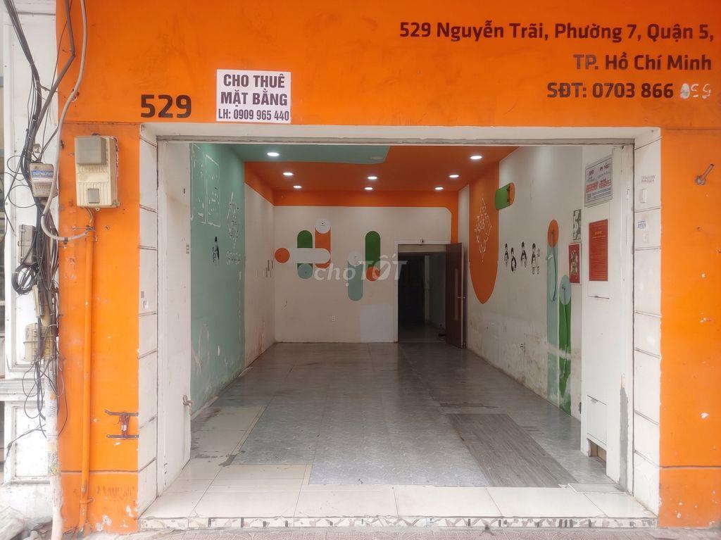 Cho thuê mặt bằng 4x9m mặt tiền Q5 - Phù hợp cho khởi nghiệp/Take-away
