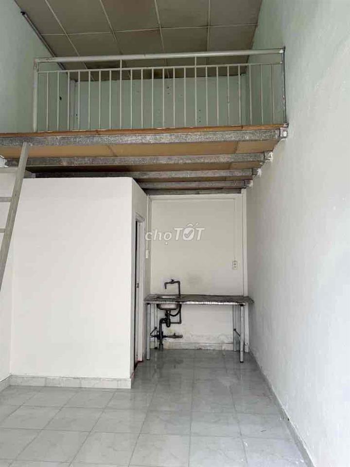 cần người ở ghép