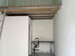 cần người ở ghép