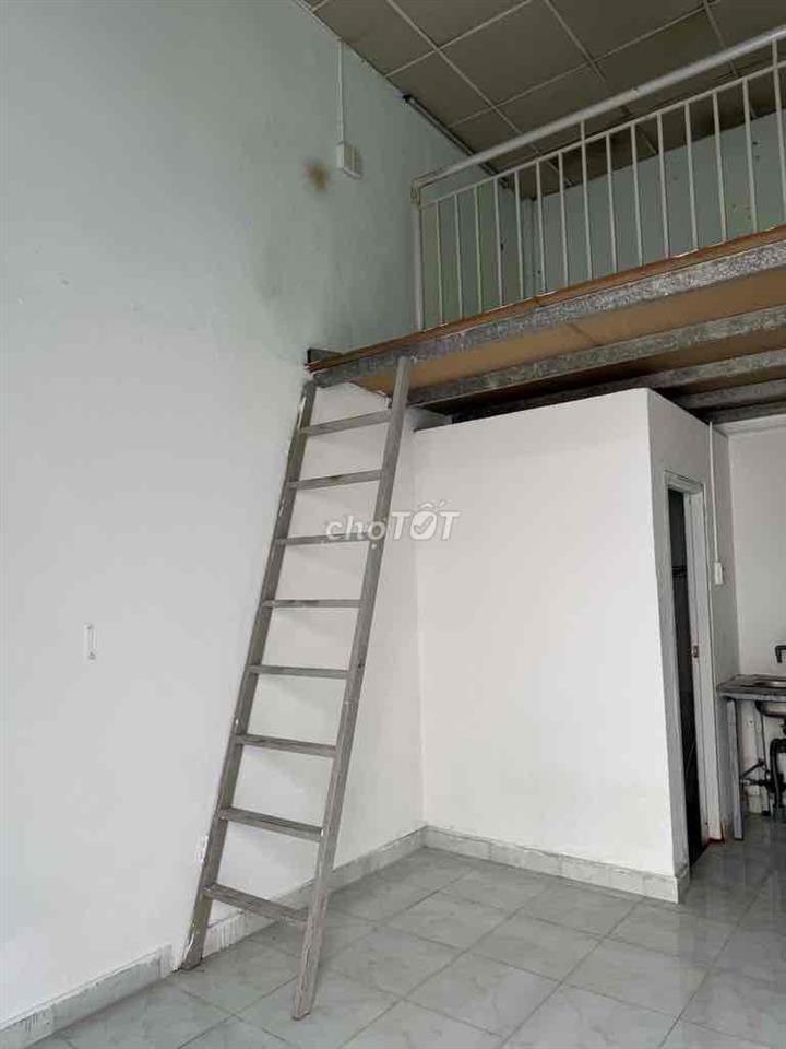 cần người ở ghép