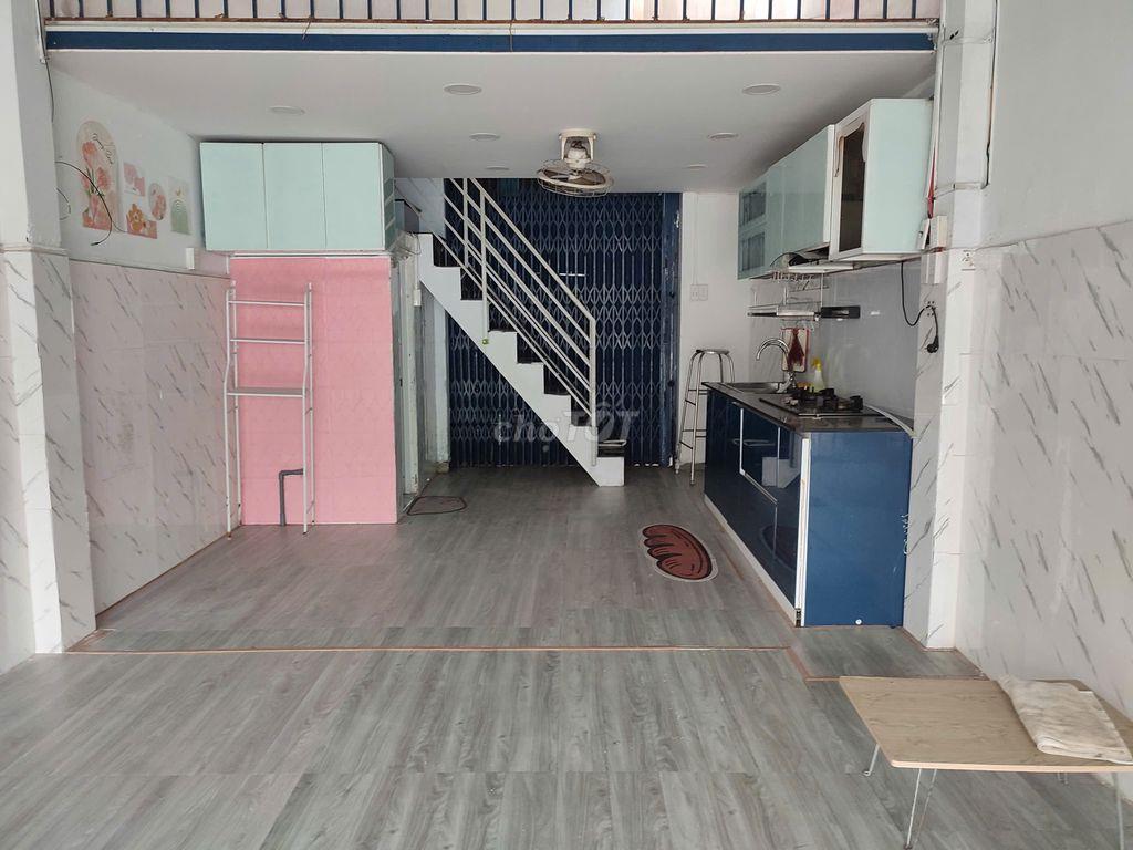 Cho thuê mặt bằng đẹp, giá rẻ QGV giáp Q Tân Bình