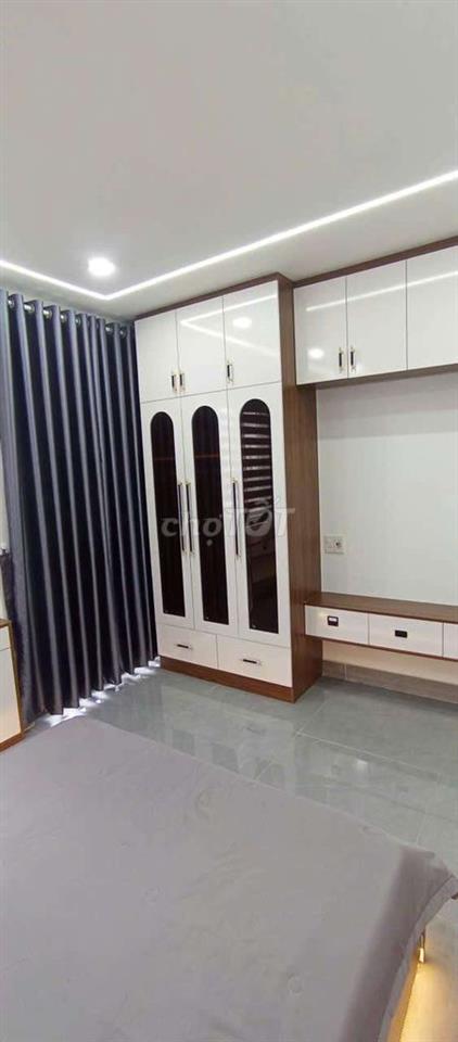 CHÍNH CHỦ CẦN BÁN NHÀ PHỐ LIỀN KỀ – ĐƯỜNG 8M – Ô TÔ ĐỂ TRONG NHÀ