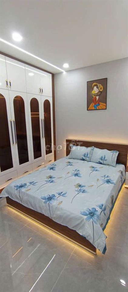 CHÍNH CHỦ CẦN BÁN NHÀ PHỐ LIỀN KỀ – ĐƯỜNG 8M – Ô TÔ ĐỂ TRONG NHÀ