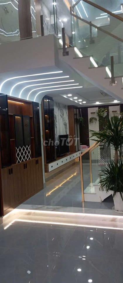 CHÍNH CHỦ CẦN BÁN NHÀ PHỐ LIỀN KỀ – ĐƯỜNG 8M – Ô TÔ ĐỂ TRONG NHÀ