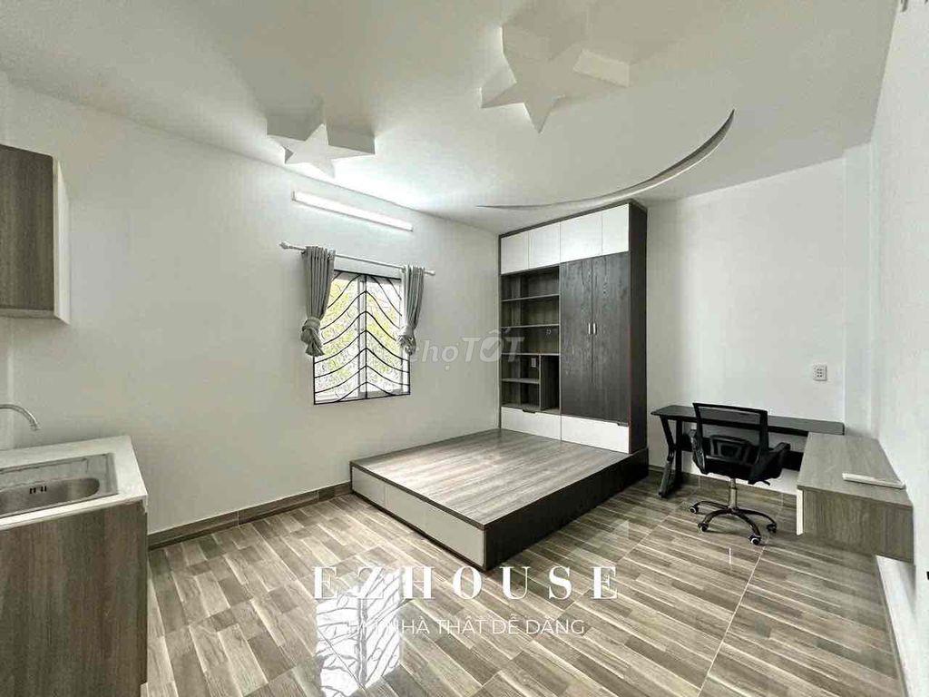 Studio cửa sổ trời
