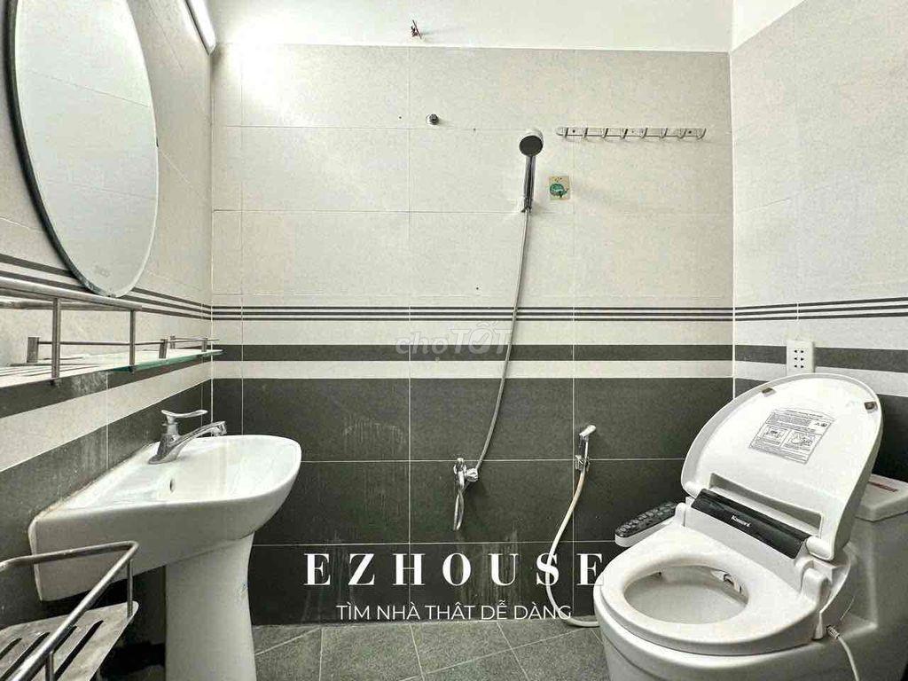 Studio cửa sổ trời