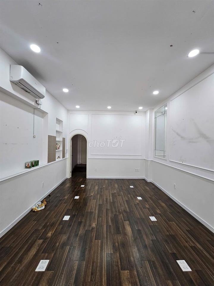 Mặt bằng văn phòng nhỏ hoặc nail/spa