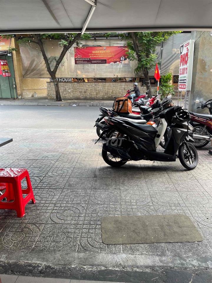 cần bán nhà mặt tiền 108 phạm văn hai như hình