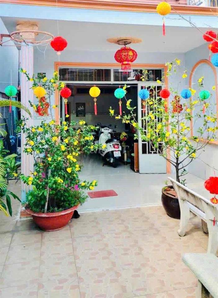 BÁN ĐẤT 93,5m2 CÓ SẴN NHÀ CẤP 4 SỔ HỒNG RIÊNG TẠI XÃ NHÀ BÈ