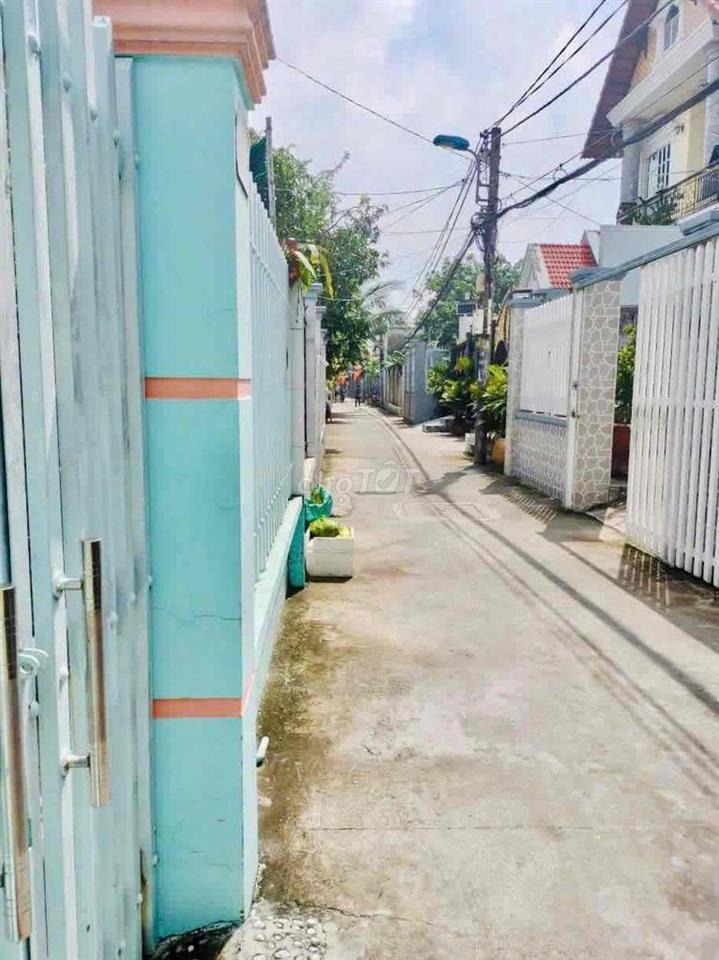 BÁN ĐẤT 93,5m2 CÓ SẴN NHÀ CẤP 4 SỔ HỒNG RIÊNG TẠI XÃ NHÀ BÈ