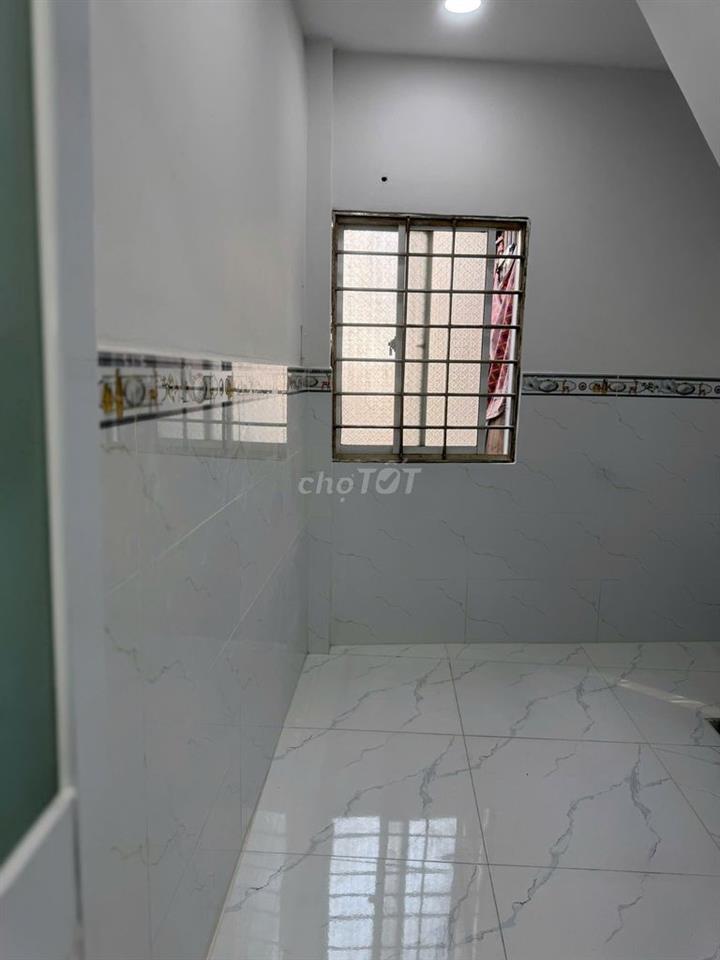 Cho thuê nhà nguyên căn giá 4 triệu hẻm 205/ Tân Hòa Đông