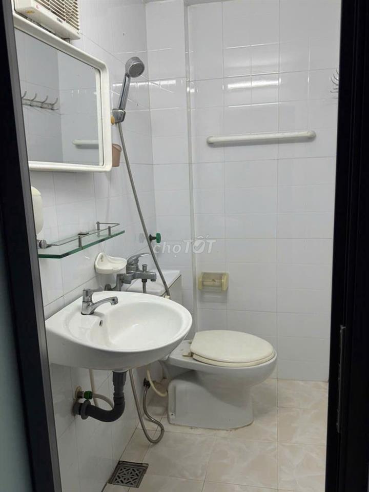 Cho thuê nhà nguyên căn gần chợ Gò Vấp, trường ĐH Công Nghiệp
