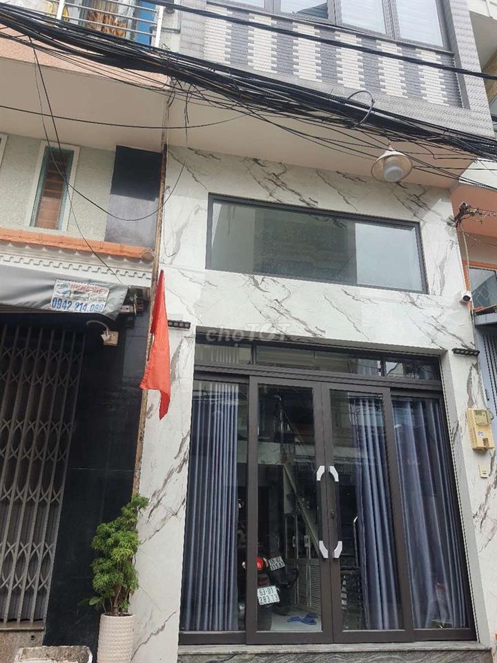 Bán nhà cmt8 quận 3 