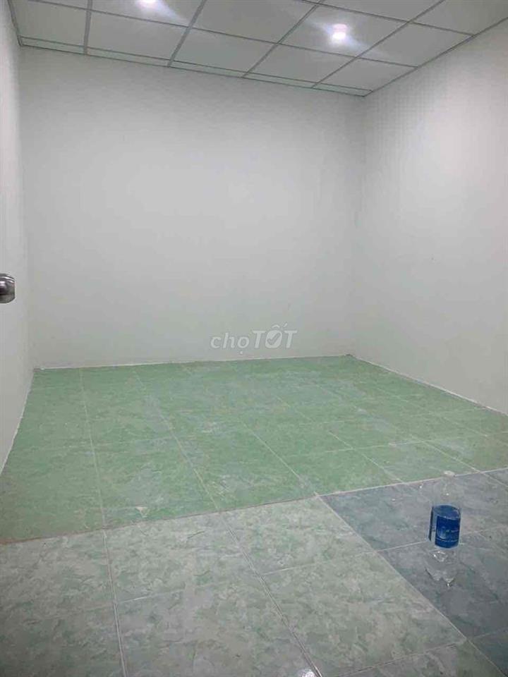thuê nhà nguyên căn chính chủ hẻm xe hơi âu dương lân 3pn 2wc có sân