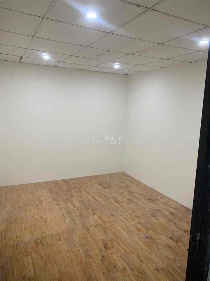 thuê nhà nguyên căn chính chủ hẻm xe hơi âu dương lân 3pn 2wc có sân