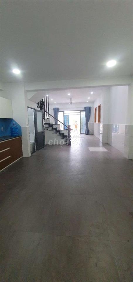 Nhà 80m2 x 3 tầng BTCT chỉ 4,xtỉ- gần cc Lê Thành Tân Tạo-hxtải 8m