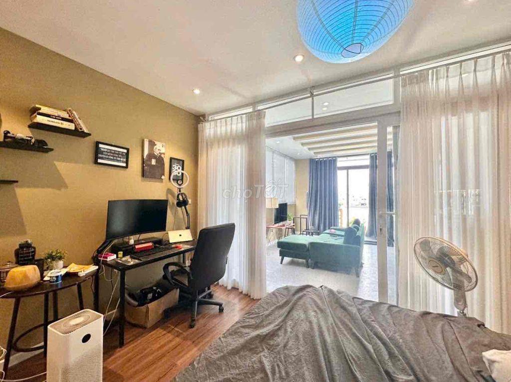 SỐNG CHILL BÊN BỜ KÈ HOÀNG SA BAN CÔNG THOÁNG MÁT QUẬN 3