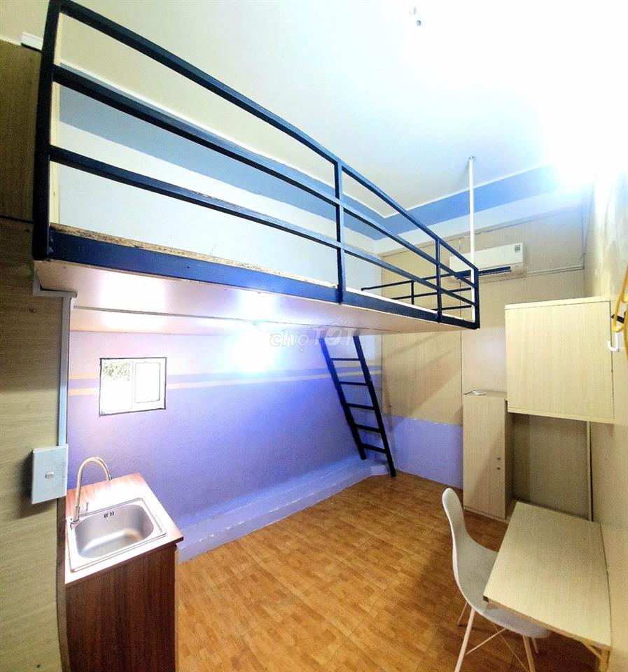 Gác cao, phòng thoáng, cửa sổ. Ngay Tạ Quang Bửu, thuận tiện di chuyển