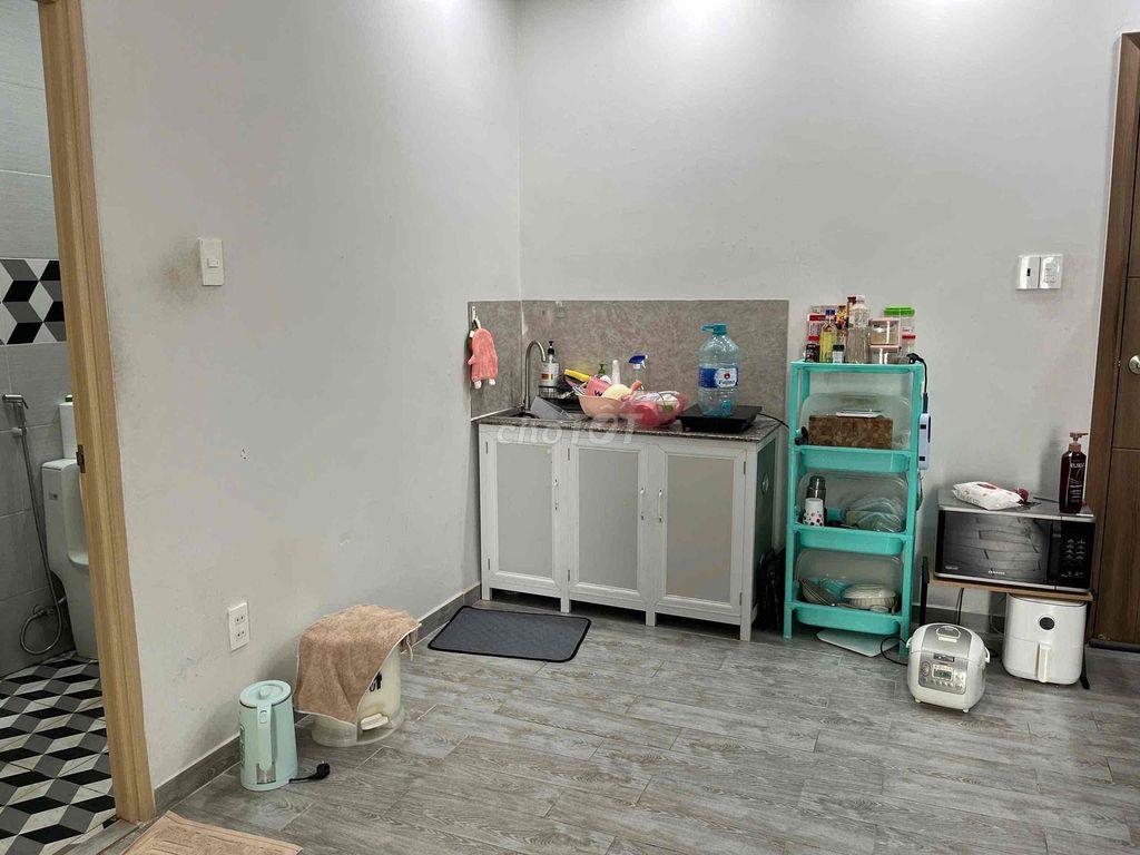 Phòng trọ Lê Ngã 32m2 ban công