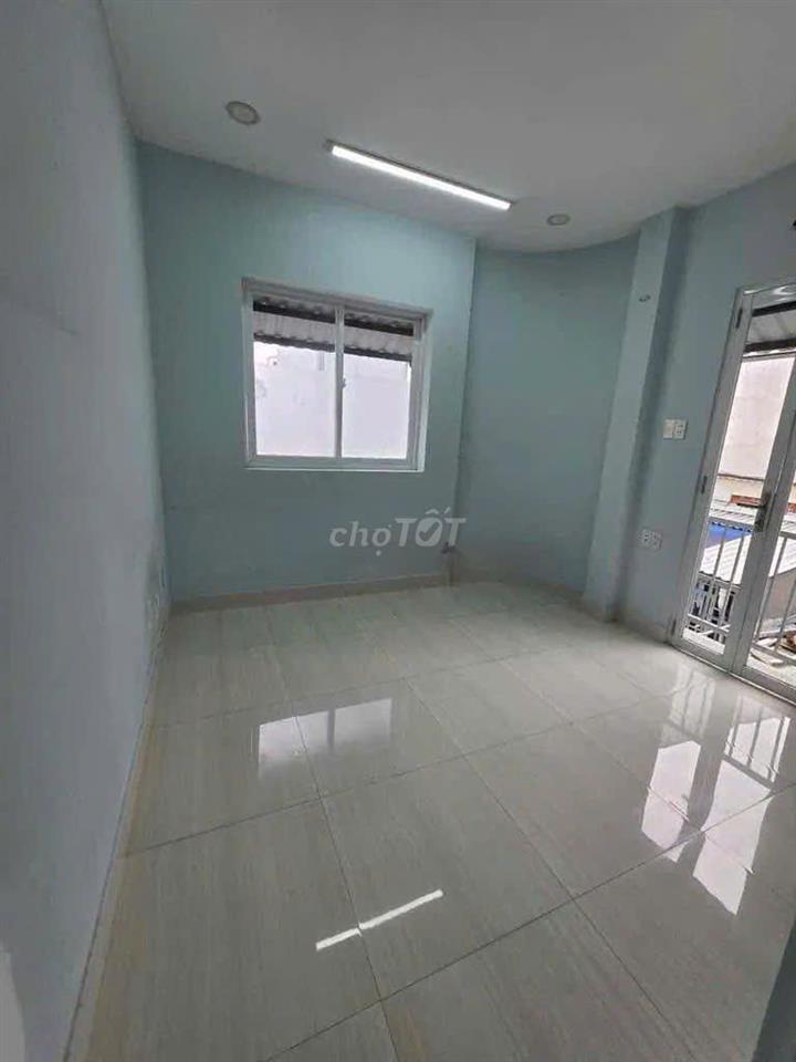 [Nhà NC ] Đường Pasteur Q3 1 Trệt 2 Lầu 2 phòng ngủ