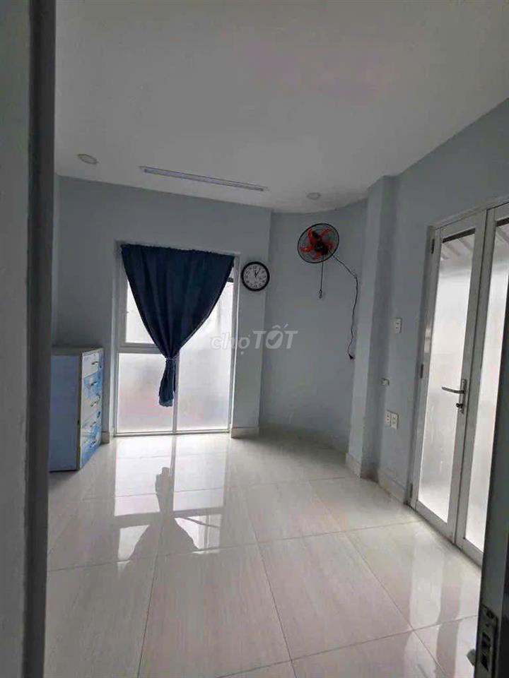 [Nhà NC ] Đường Pasteur Q3 1 Trệt 2 Lầu 2 phòng ngủ