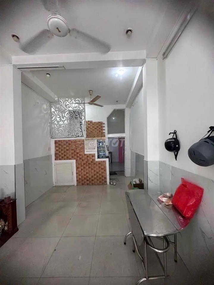 Mặt Bằng Kinh Doanh Phan Văn Hân 46m2 