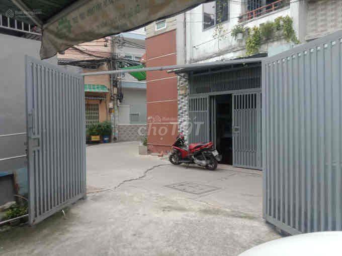 bán nhà diện tích lớn Quận 04