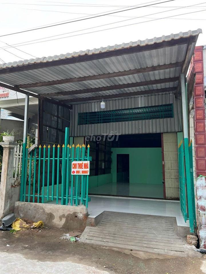 CHÍNH CHỦ BÁN NHÀ GẦN VÒNG XOAY NĂM CĂN