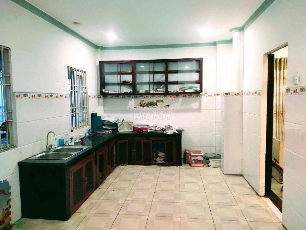 cần cho thuê nhà nguyên căn mặt tiền đường D1 diện tích 366m2