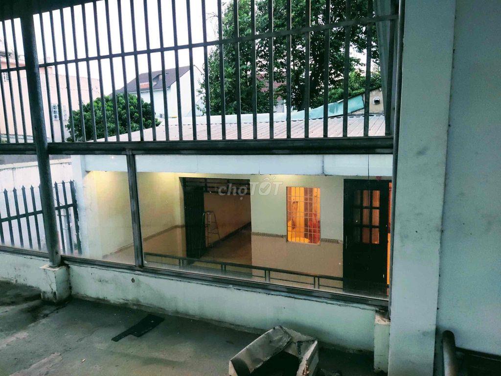 cần cho thuê nhà nguyên căn mặt tiền đường D1 diện tích 366m2