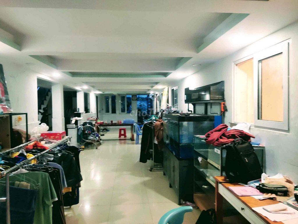 cần cho thuê nhà nguyên căn mặt tiền đường D1 diện tích 366m2