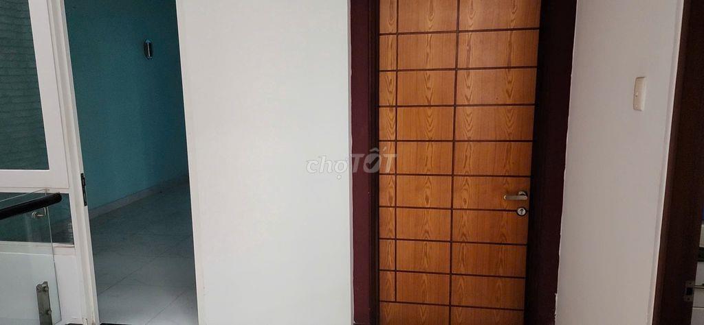 Cho thuê văn phòng lầu 2