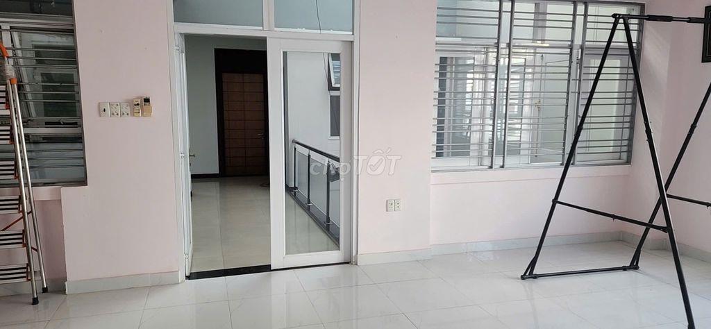 Cho thuê văn phòng lầu 2